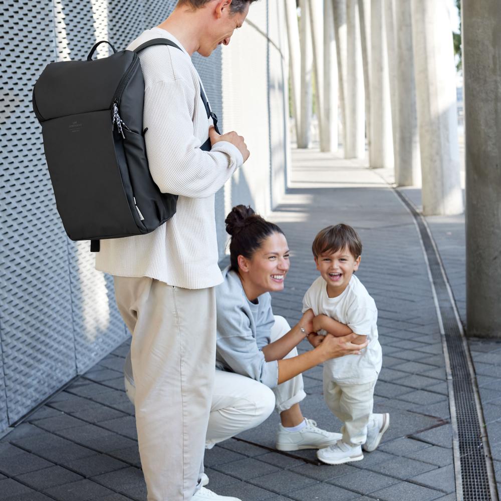 Slender Up Backpack - Black