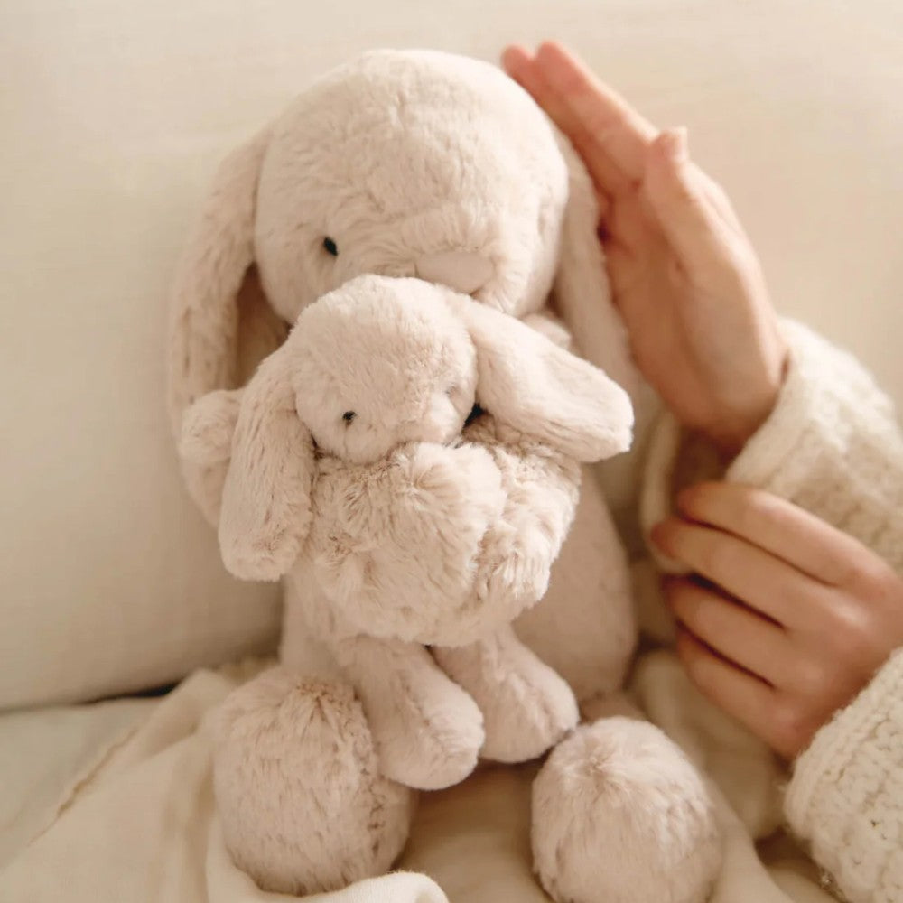 Snuggle Bunnies - Frankie the Hugging Bunny - Brulee