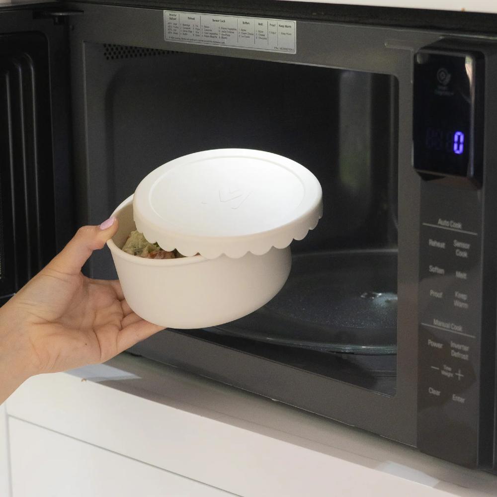 Silicone Scallop Bowl - Cream
