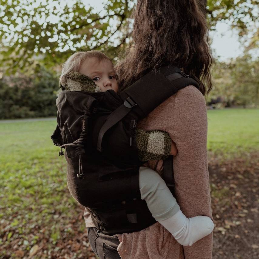 Switch Buckle Carrier - Raven