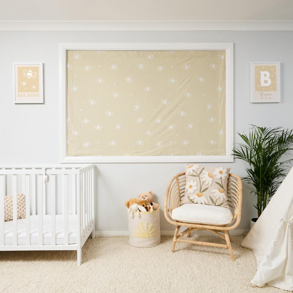 Blackout Blind - Suction Cup - Bumble Bees
